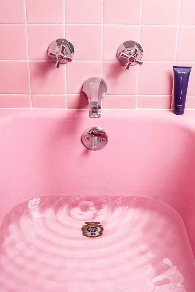 Non-Slip Bathtub Stickers: How to Plan Placement and Keep Them Clean