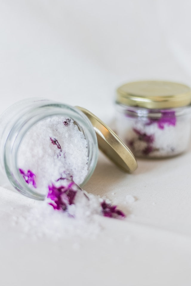 Bath Salts and Bath Soaks: A Practical Guide to Choosing and Using Them at Home